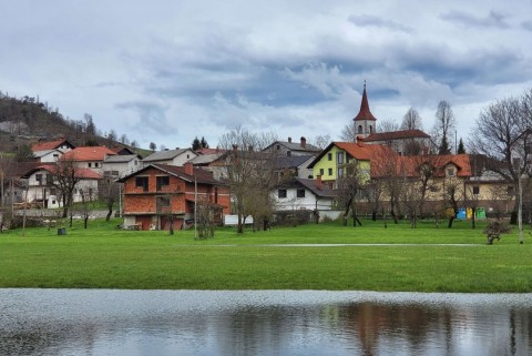 Radohovsko jezero pivska presihajoca jezera jezera slovenije slovenska jezera moja jezera manca korelc 1
