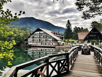 Jezero Črnava | Vsa slovenska jezera | Moja jezera | Manca Korelc