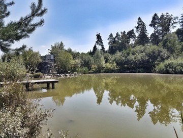 Bajer v Žejah pri Komendi | Vsa slovenska jezera | Moja jezera | Manca Korelc