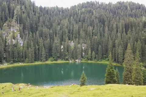 Jezero koca pri planini pri jezeru 5