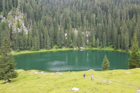 Jezero koca pri planini pri jezeru 8