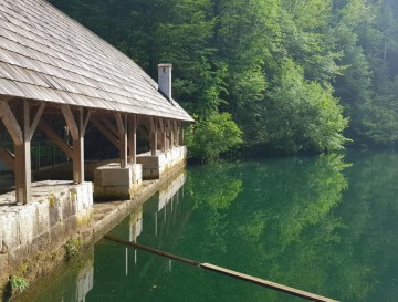 Kanomeljske klavže | Vsa slovenska jezera | Moja jezera | Manca Korelc