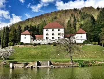 Strmolsko jezero | Moja jezera | Vsa slovenska jezera | Manca Korelc