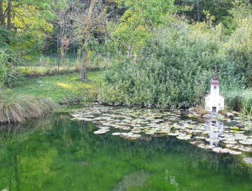 Jezerce nasproti cerkve | Jezera Slovenije | Moja jezera