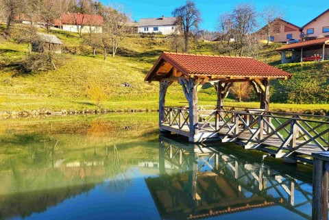 Piknic plac kos ribnik jezera slovenije slovenska jezera moja jezera manca korelc 3