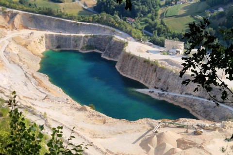 Kamnolom piresica jezera slovenije slovenska jezera moja jezera manca korelc 1